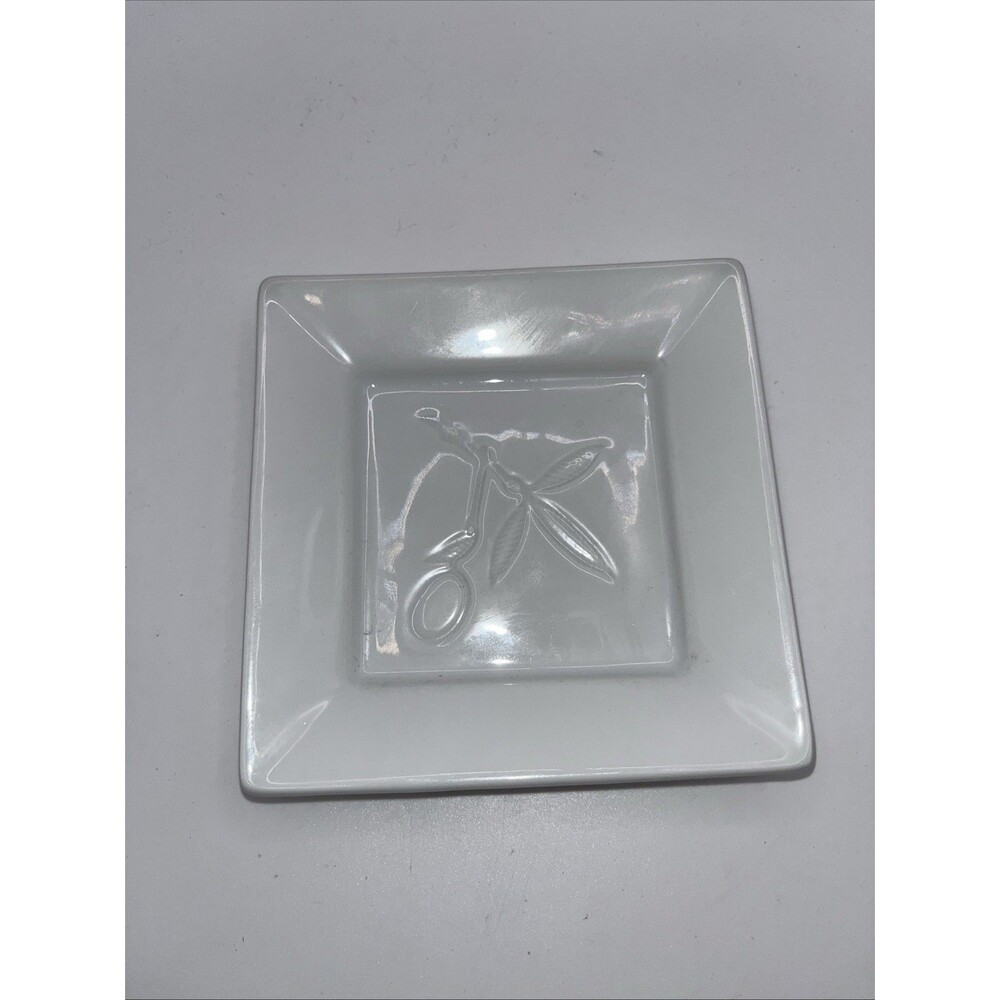 Napa Valley "OLIVER" White Square Dipping Dish 4 1/2"